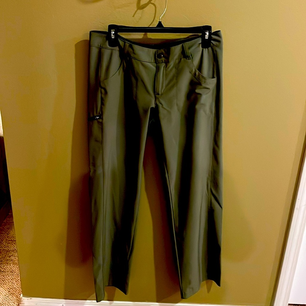 Patagonia light weight travel pants. Super comfy, wash & dry easily